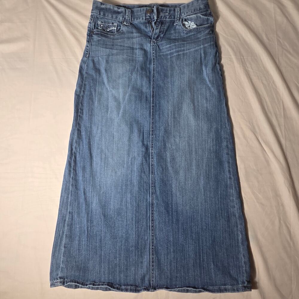 Maurices Womens 7/8 Denim Maxi Skirt Rhinestone Pockets Back Slit